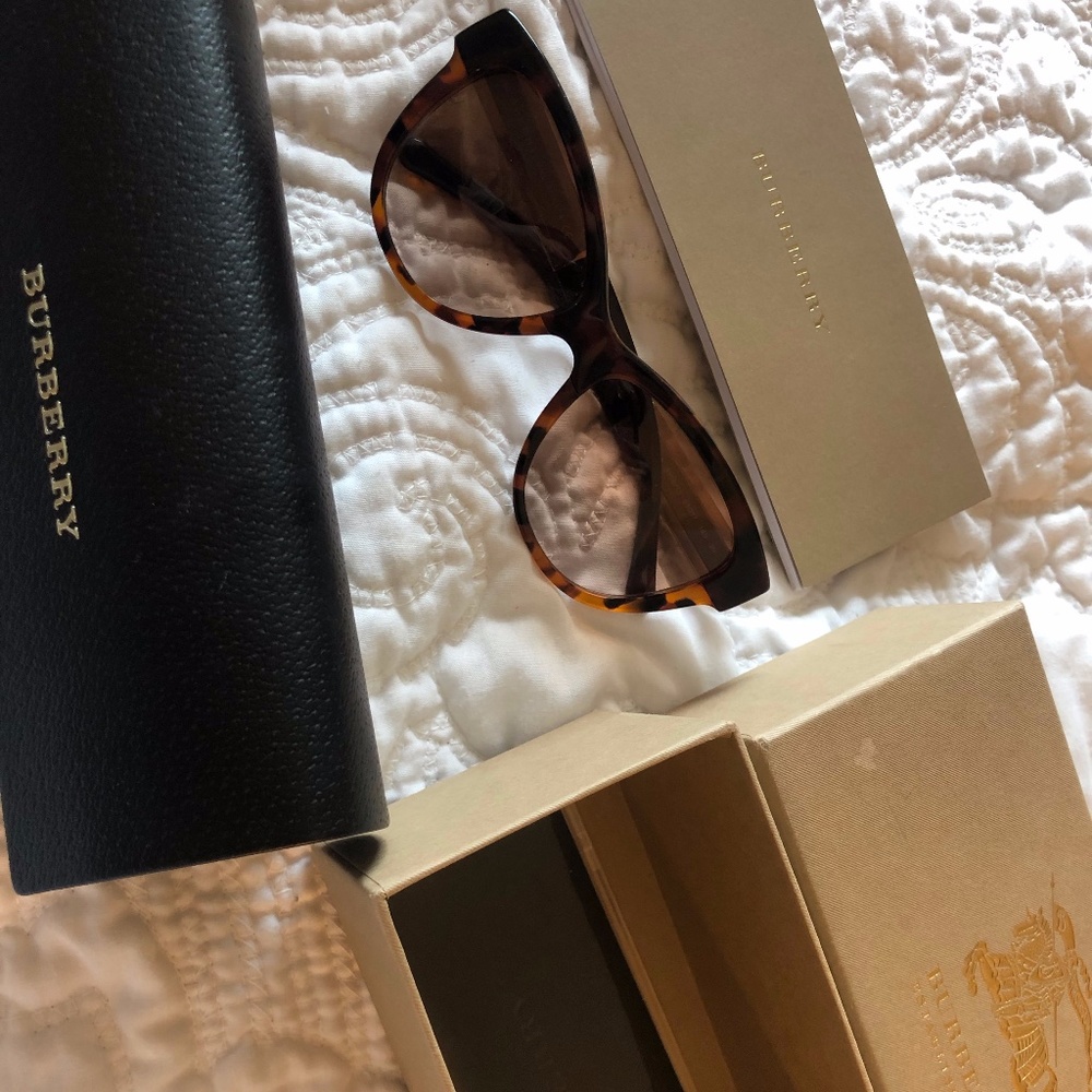 Brand new Burberry sunglasses with case